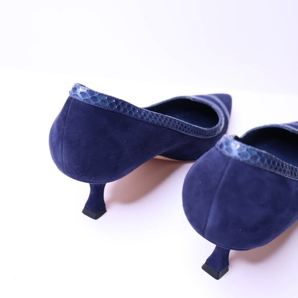 MANOLO BLAHNIK Monda Snake and Suede Pumps Navy Pointed Toe Heel Women's 38 - Picture 6 of 11